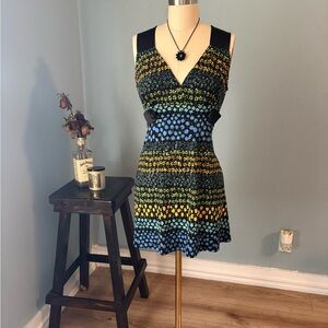Sleeveless V-Neck Patterned Mini Dress in Blue and Yellow